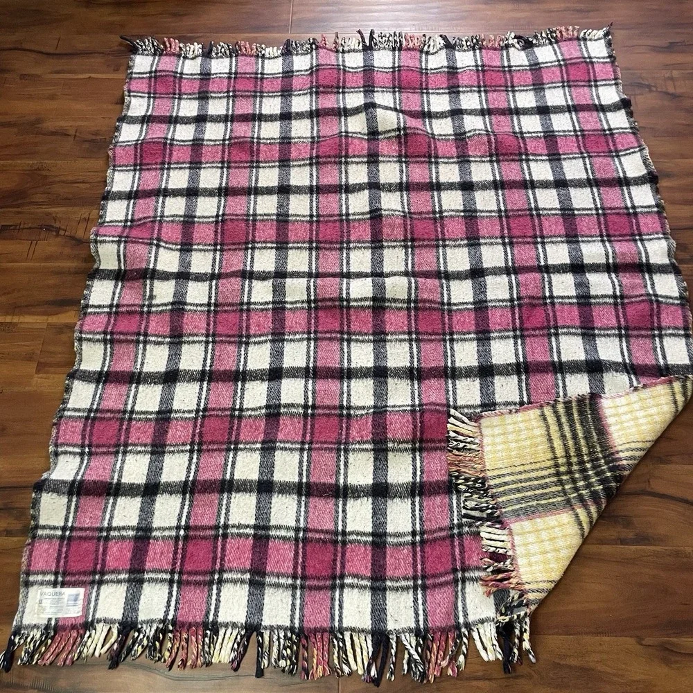 Vintage Vaquera Throw Blanket 56